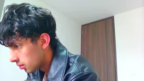 Snapshot of logaan_grey chatting on 01.04.25 logaan_grey online show from 01.04.25