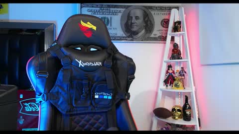 logan_hugh8 online show from 12.13.24