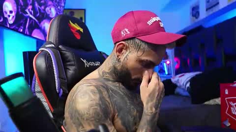 logan_hugh8 online show from 02.04.26