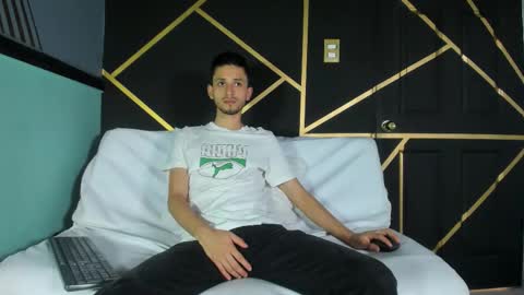 Snapshot of logan_rogers chatting on 09.24.25 Logan Rogers online show from 09.24.25