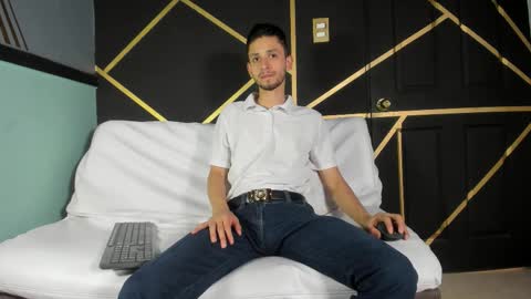 Snapshot of logan_rogers chatting on 09.27.25 Logan Rogers online show from 09.27.25