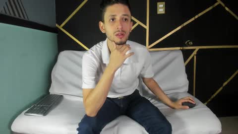 Snapshot of logan_rogers chatting on 10.06.25 Logan Rogers online show from 10.06.25