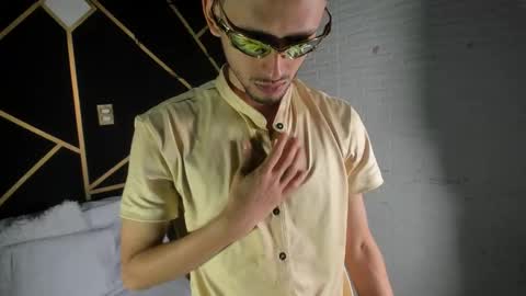 Snapshot of logan_rogers chatting on 10.10.25 Logan Rogers online show from 10.10.25