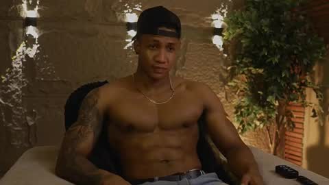 logan_varela online show from 11.22.25