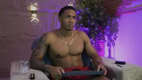 logan_varela online show from 12.05.25