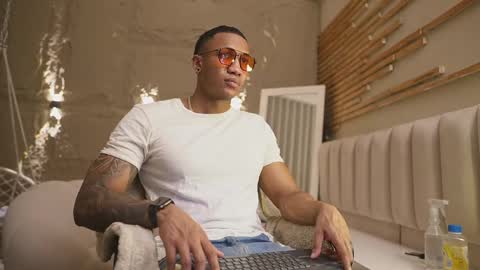 logan_varela online show from 03.29.26