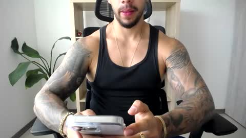 Snapshot of loganhod chatting on 06.16.26 Logan Wolfp online show from 06.16.26