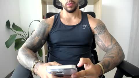 Snapshot of loganhod chatting on 06.17.26 Logan Wolfp online show from 06.17.26