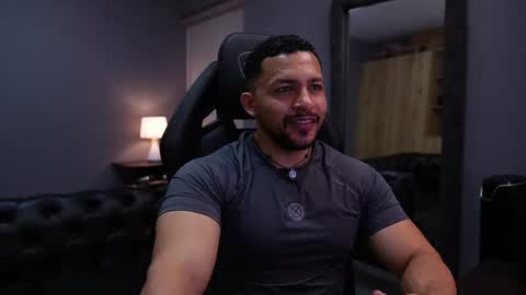 Snapshot of loganmartinx chatting on 07.18.26 loganmartinx online show from 07.18.26