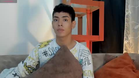 Snapshot of logantwink18 chatting on 02.07.26 logantwink18 online show from 02.07.26