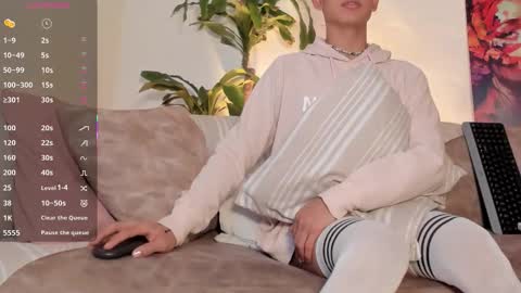 Snapshot of logantwink18 chatting on 02.13.26 logantwink18 online show from 02.13.26