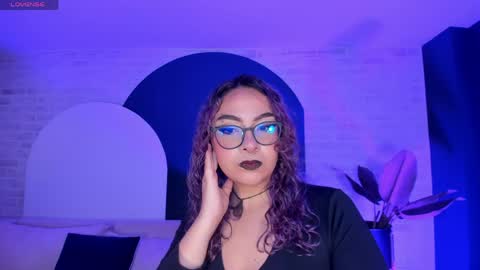 Snapshot of loiseharper chatting on 05.05.26 Loise online show from 05.05.26