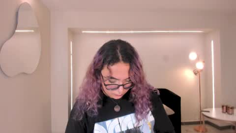 Snapshot of loiseharper chatting on 05.16.26 Loise online show from 05.16.26