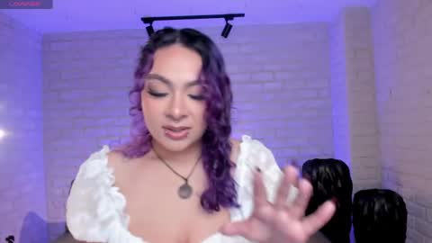 Snapshot of loiseharper chatting on 05.28.26 Loise online show from 05.28.26