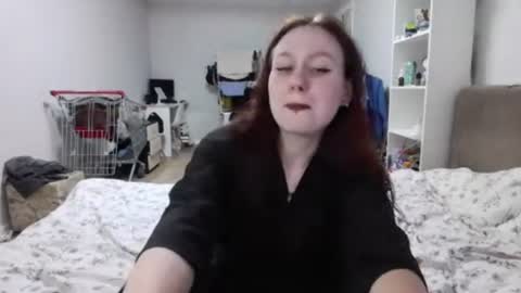 Snapshot of loiselovetto chatting on 06.24.26 loiselovetto online show from 06.24.26