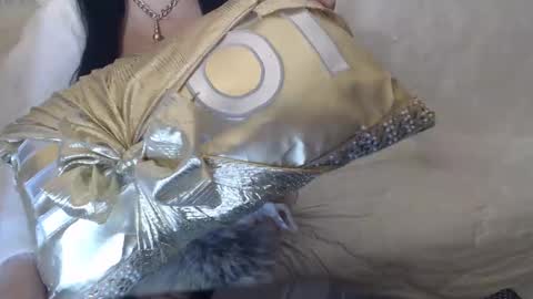 Lilu online show from 12.14.25