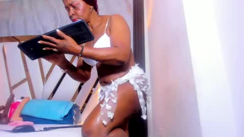 Lola online show from 09.23.25