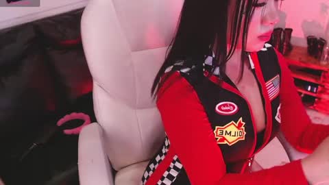 Snapshot of lola_star_ chatting on 04.29.26 Lola online show from 04.29.26