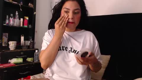 Snapshot of lolaa_staars chatting on 12.22.24 lolaa_staars online show from 12.22.24