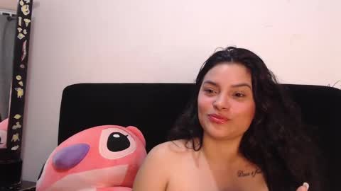 Snapshot of lolaa_staars chatting on 02.23.25 lolaa_staars online show from 02.23.25