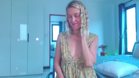 Snapshot of lolaaelita chatting on 02.08.26 Lola online show from 02.08.26