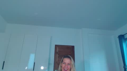 Snapshot of lolaaelita chatting on 03.08.26 Lola online show from 03.08.26