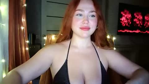 Snapshot of lolaamint_ chatting on 07.17.26 LolaaMint online show from 07.17.26