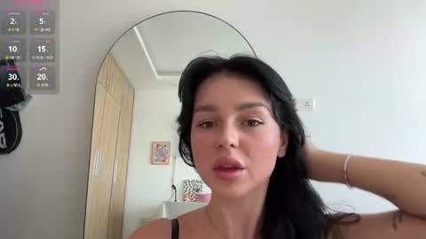 Snapshot of lolaap0pp chatting on 06.12.26 Lola online show from 06.12.26