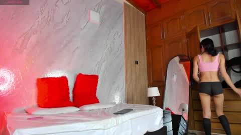 LolaBby1 online show from 04.10.26