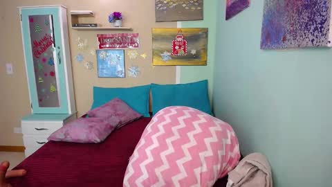 Lola online show from 12.03.24