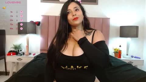 lolagolden1 online show from 10.16.25