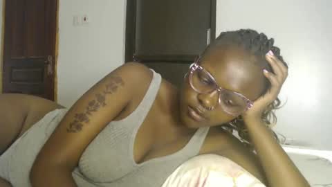 lolamia7 online show from 03.10.25