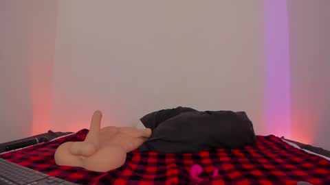 Snapshot of lolap_ chatting on 12.10.24 Lola online show from 12.10.24