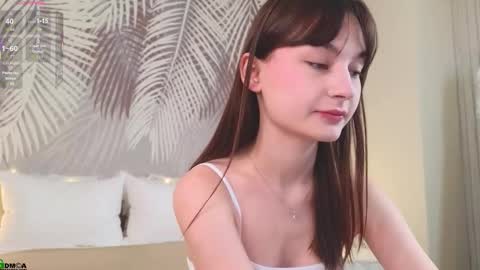 Snapshot of lolaprise chatting on 10.24.25 Lola online show from 10.24.25