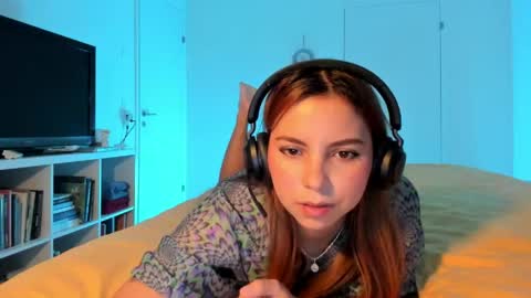 Snapshot of lolaverse chatting on 05.28.26 Lola doll online show from 05.28.26