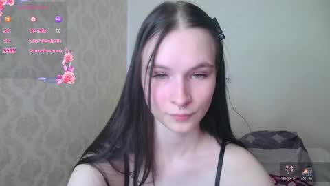 Snapshot of lolavibe6 chatting on 05.04.26 Lola online show from 05.04.26