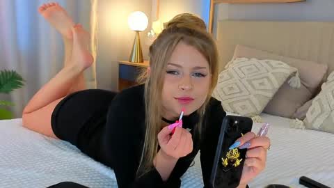 Lola online show from 05.22.26