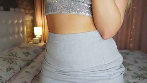 Victoria online show from 12.30.24