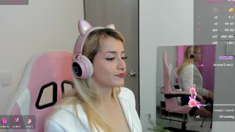 Snapshot of lolly_js_ chatting on 12.28.24 Lolly online show from 12.28.24