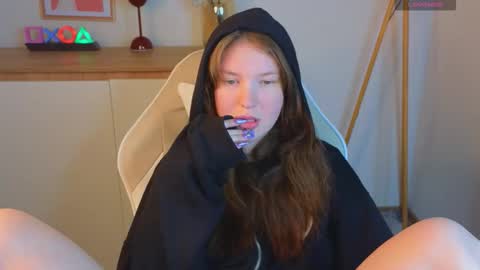 Mona online show from 09.25.25