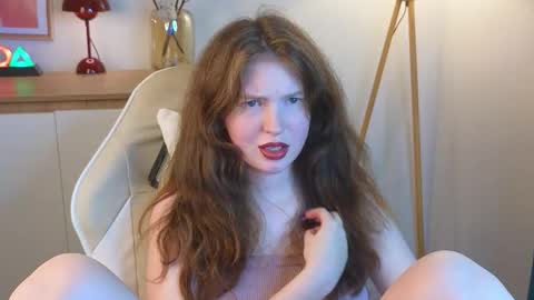 Mona online show from 10.11.25