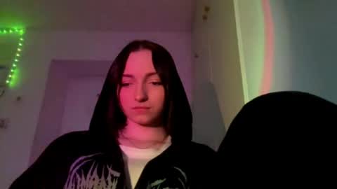 Polly online show from 04.17.26