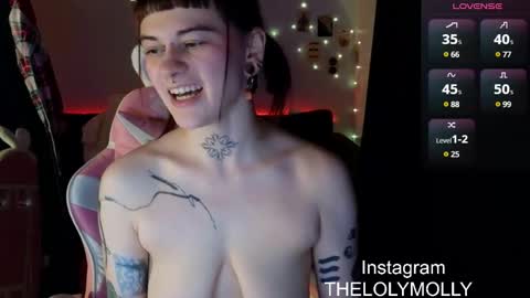 Snapshot of lolymolli chatting on 01.10.25 Molli online show from 01.10.25