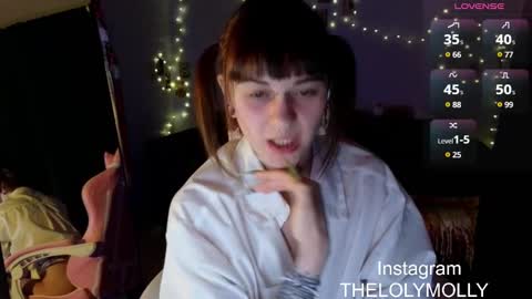 Snapshot of lolymolli chatting on 02.20.25 Molli online show from 02.20.25