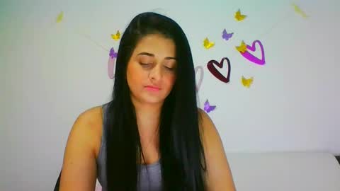 estehfania online show from 02.17.25