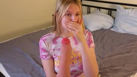 Snapshot of lona_barrys chatting on 01.09.26 Relli online show from 01.09.26