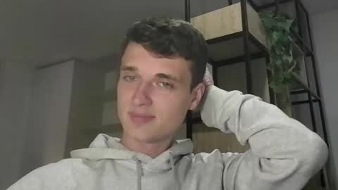 london_tomy online show from 10.05.25