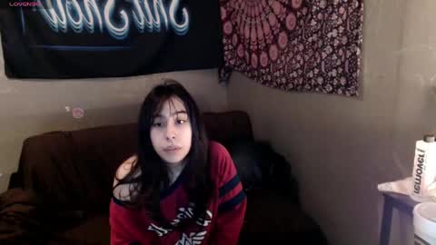 Snapshot of londonray chatting on 04.18.26 londonray online show from 04.18.26