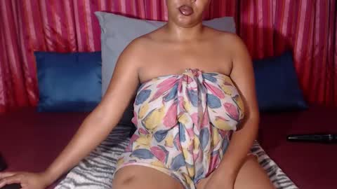 Snapshot of londylicious34 chatting on 10.02.25 londylicious34 online show from 10.02.25