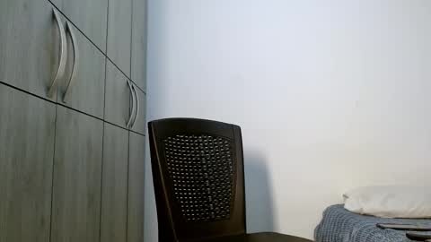 lonelydick2002 online show from 10.13.25